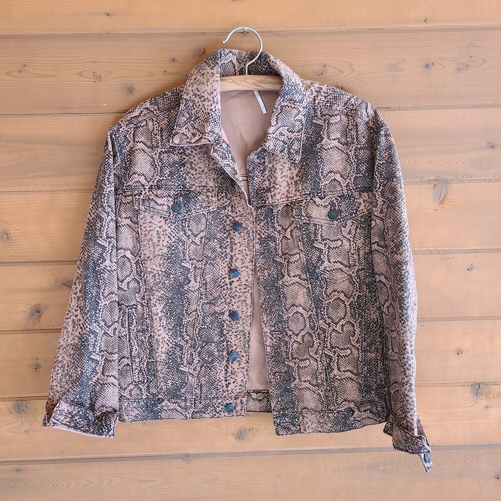 Free People Snake Trucker Jean Denim Jacket Relax Fit Brown Black Small Like New - Picture 2 of 5